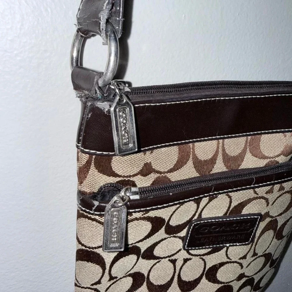 Coach brown crossbody bag‎ with adjustable strap Y2K